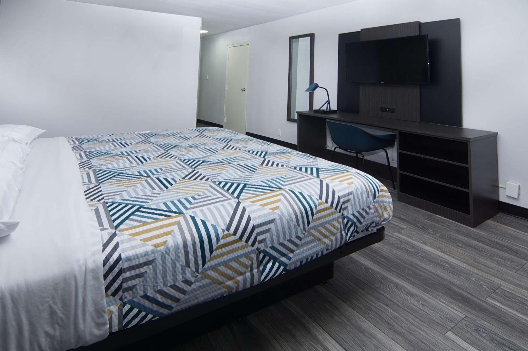 Hotel 6-fort Worth, Tx - Downtown East 2*